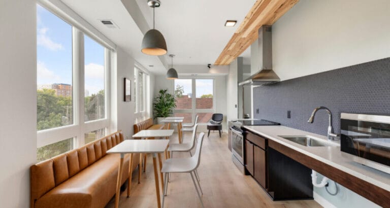 Studio 1 bath apartment at 1119 4th St SE, photo 5
